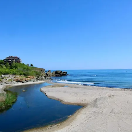 Апартамент менада рокамар Царево