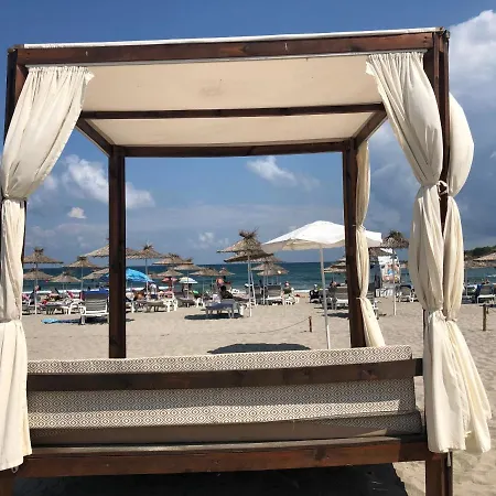 менада рокамар Апартамент *