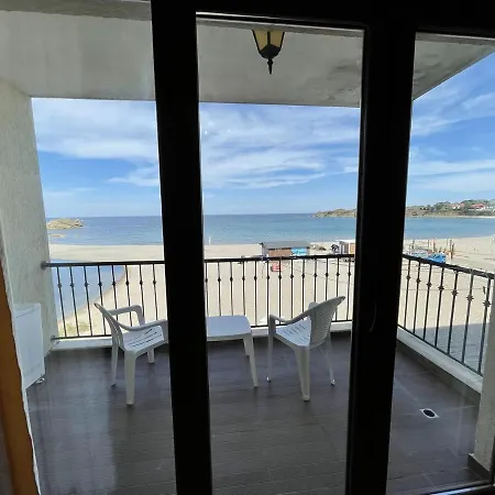 менада рокамар *